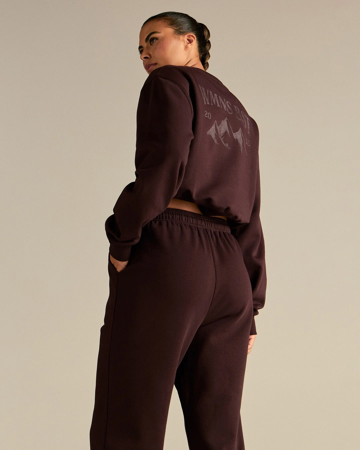 Comfort Outdoor Cropped Crew Neck | Cafe Noir - Image 4