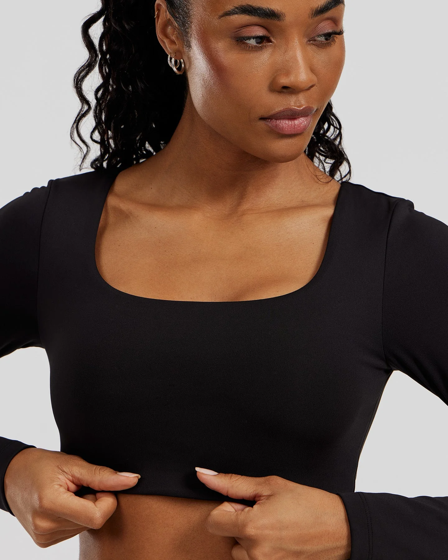 Essential Long Sleeve Built-In Bra Top | Black - Image 4