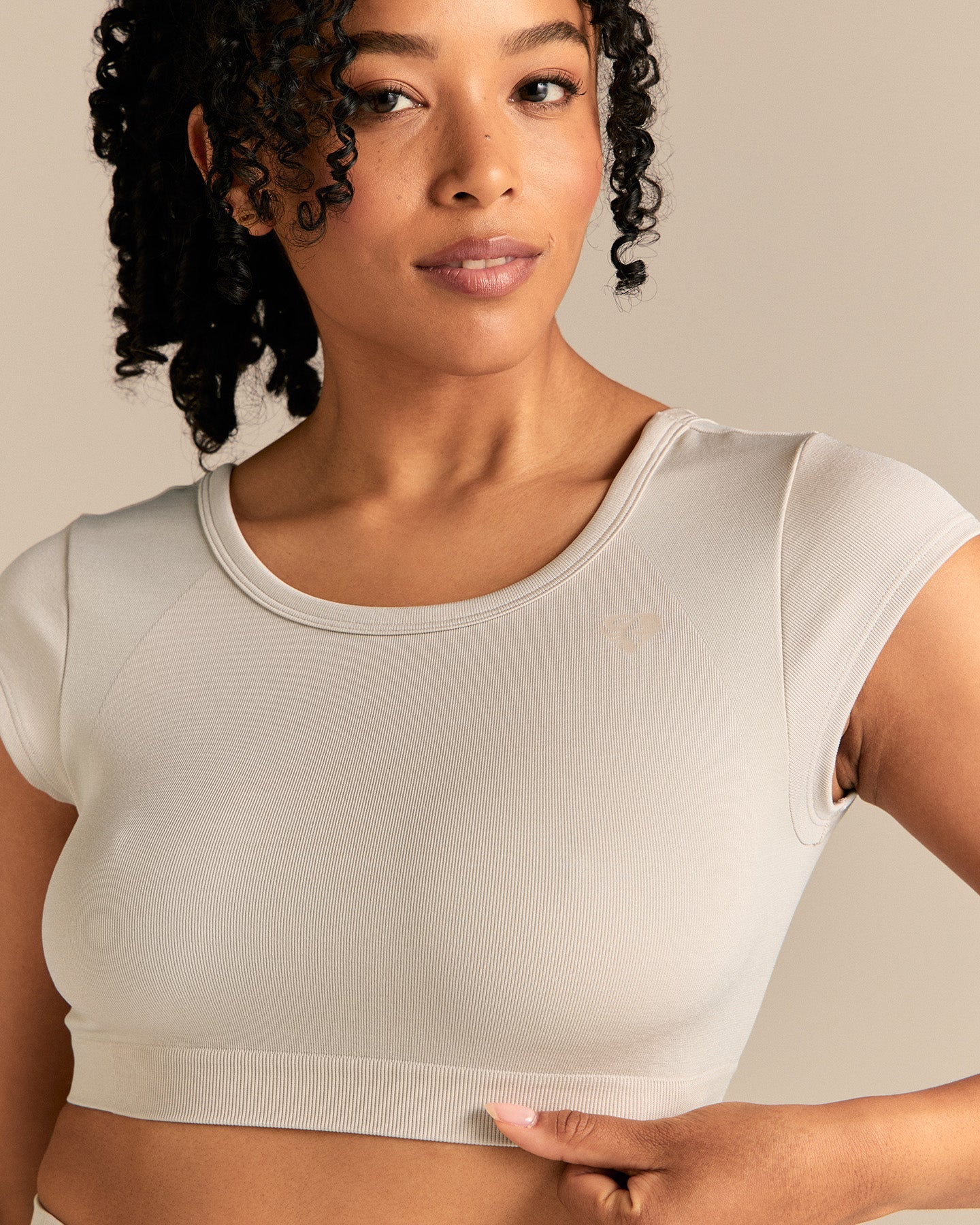 Motion Seamless Open Back Short Sleeve Crop Top | Stone - Image 6