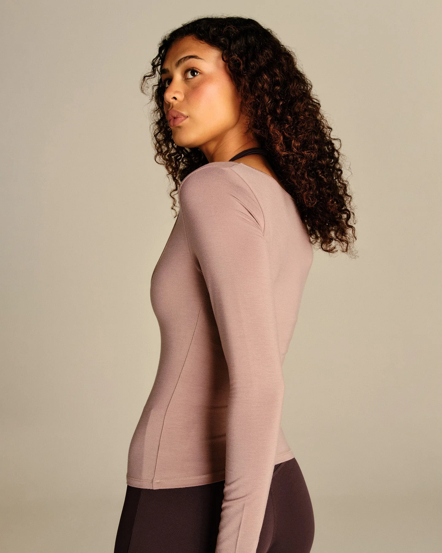 Smooth Contour Long Sleeve Reversible T-Shirt | Mauve Taupe - Image 3